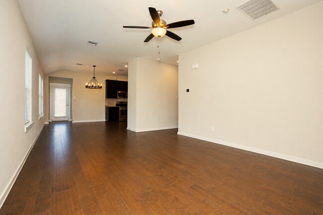 Photo - 233 Laura Leigh Ln