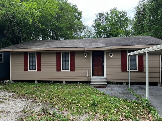 Building Photo - 2 Bedroom, 1 Bathroom Rental