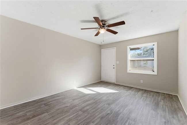 Photo - 558 College St Unit A-12