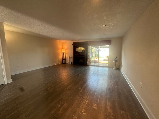 Photo - 914 C Avenue