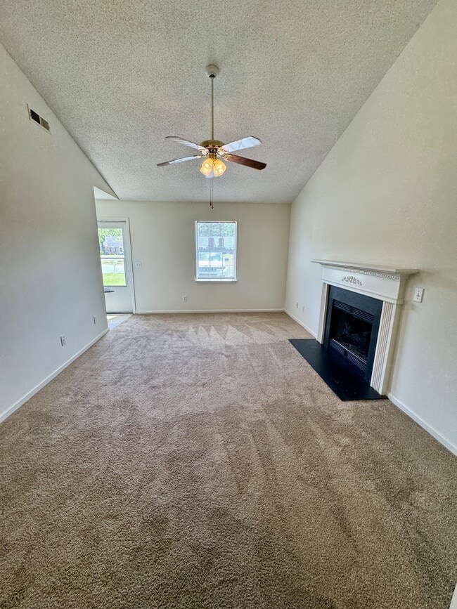 Photo - 1405 Angels End