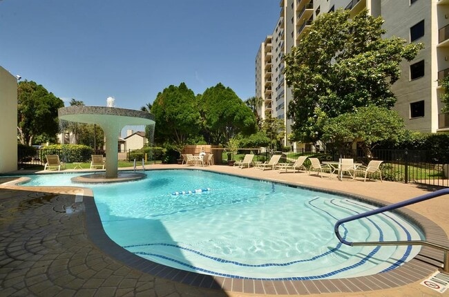 Photo - 40 N Interstate Hwy 35 Unit 3D3