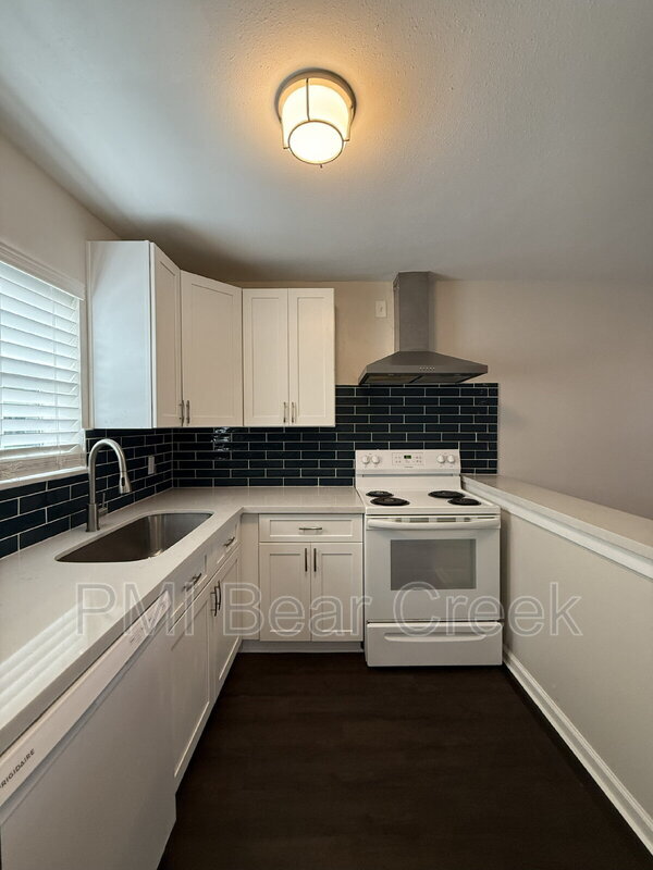 Photo - 1824 Thonig Rd Unit 7