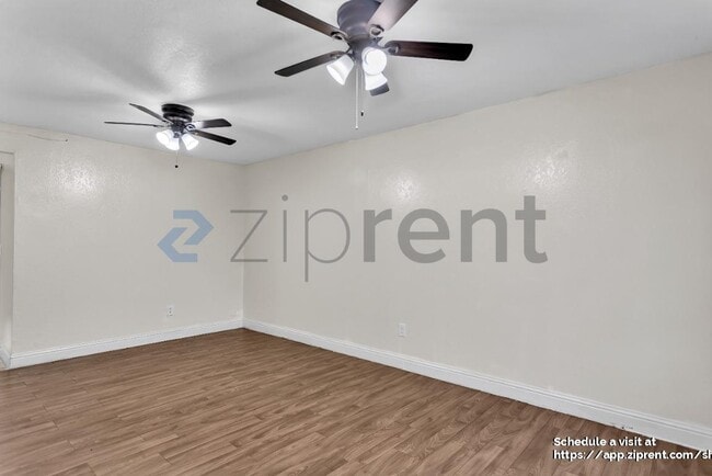 Photo - 1659 Knickerbocker Dr