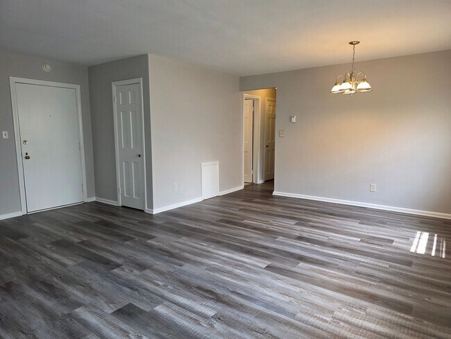 Photo - 13773 Cedar Rd
