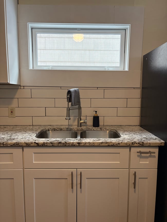 Kitchen - 846 Lafayette Ave NE