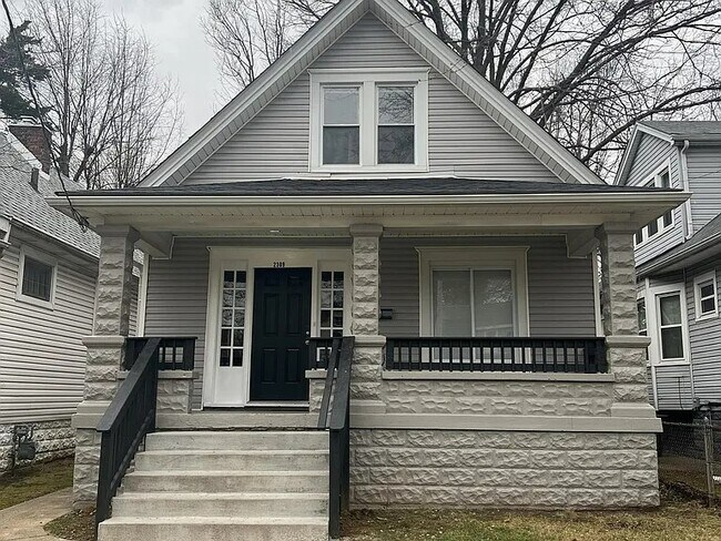 Building Photo - 2309 Date St