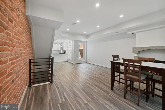 Photo - 1850 Ingleside Terrace NW Unit 2