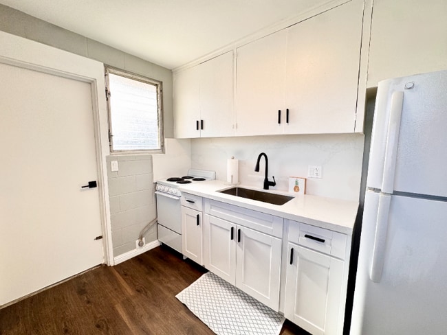 722 University Ave Unit E