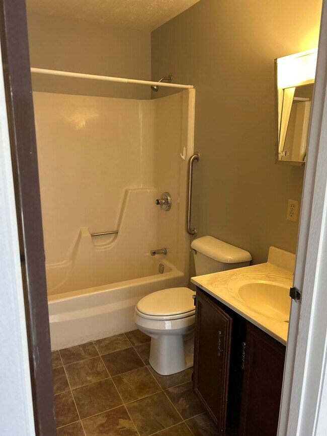 Photo - MeadowHeights Unit 1 Bed