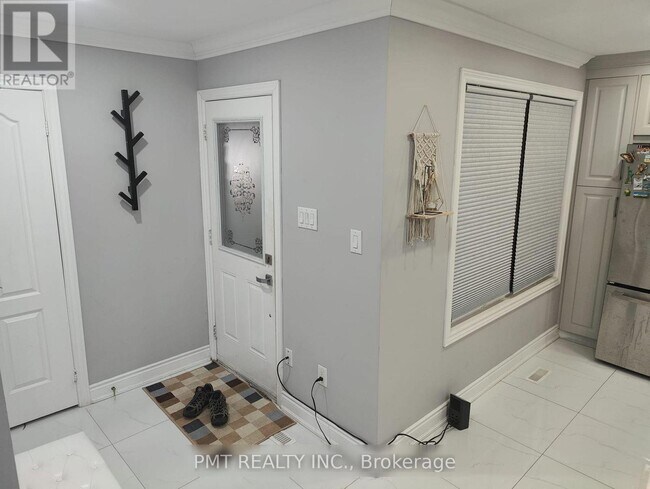 Photo - 73 Greene Dr