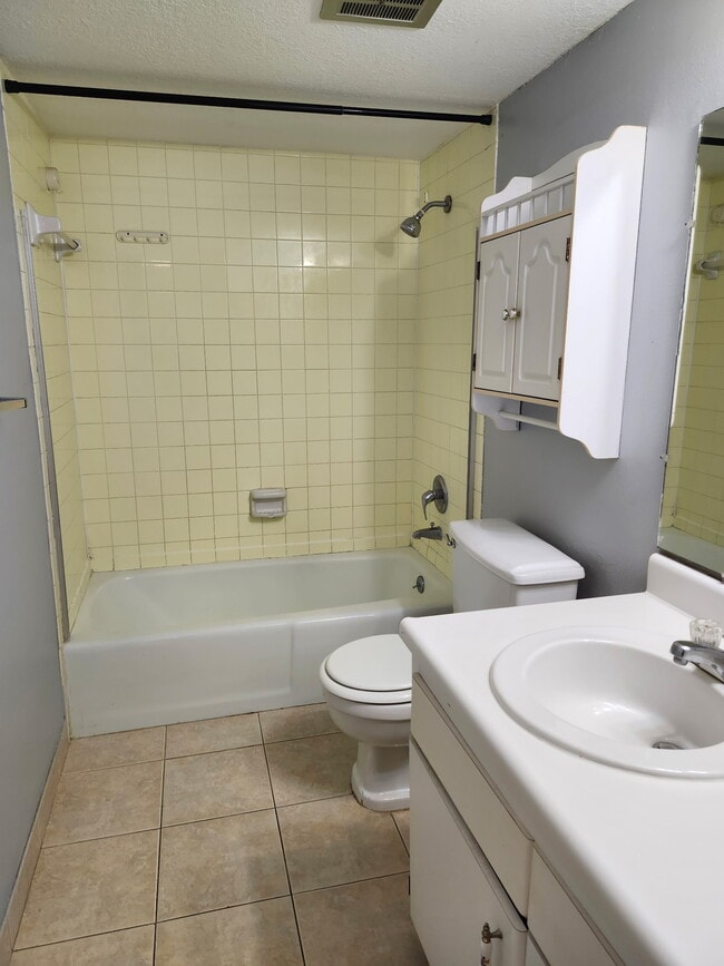 Photo - 10455 Carrollbrook Ct Unit 114