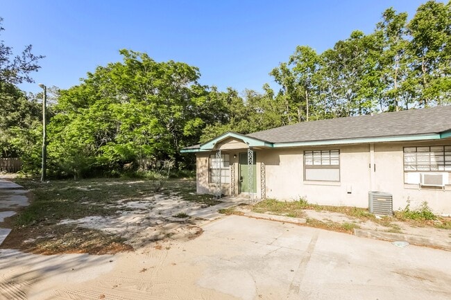 Photo - 620 Emerald Ave