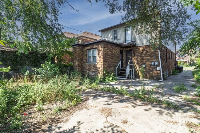 Photo - 17328 Indiana St