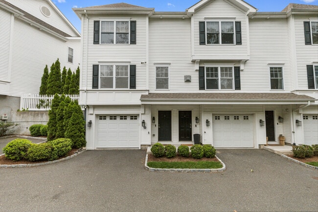 Photo - 18 Stone Ave Condo Unit 3