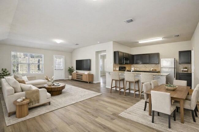 Photo - 13205 Henneman Dr