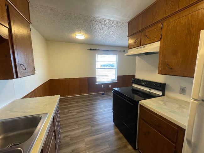 Photo - 1702 Kirk Ave Unit 203