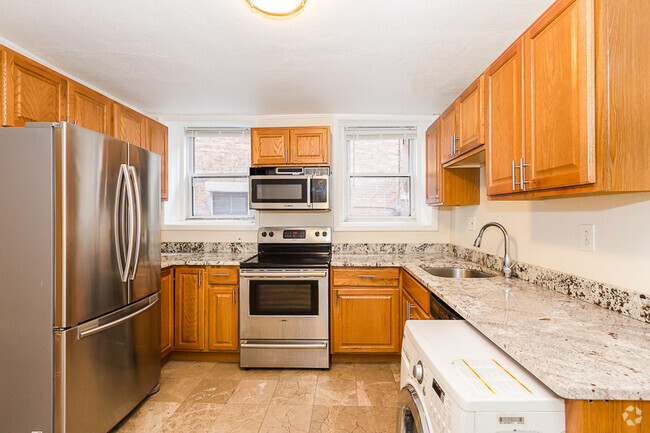 Building Photo - 137 Chiswick Rd Unit 2 Rental