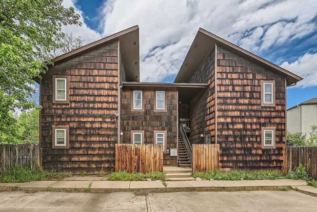 Building Photo - 3520 Arthur Ct Unit 4