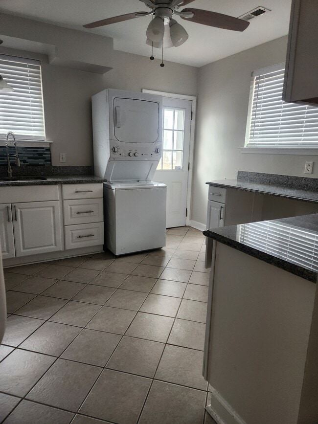 Photo - 9334 Peachtree St