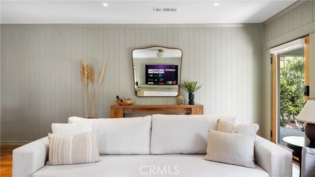 Photo - 1351 Seward St