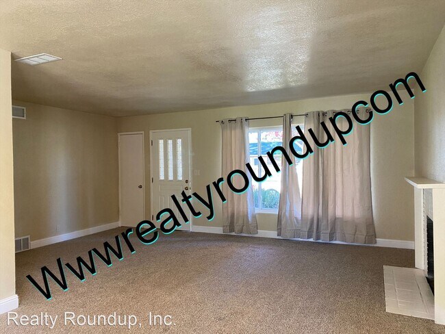 Photo - 4 br, 2 bath House - 14 W Mayfair Ave