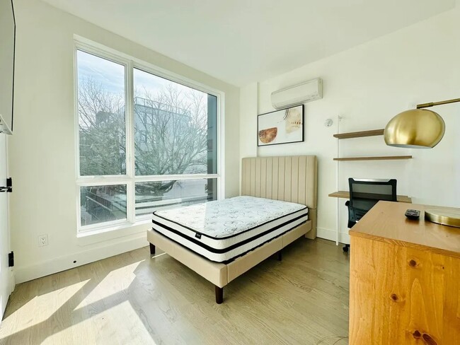 Photo - Furnished room/NOT APARTMENT Unit 2