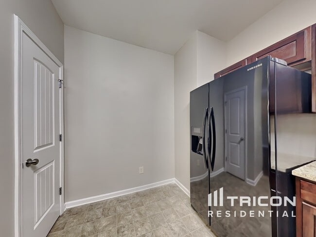 Photo - 102 Hill Crest Cir