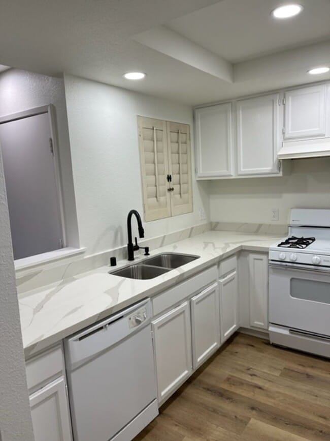 Photo - 85 Stenner St