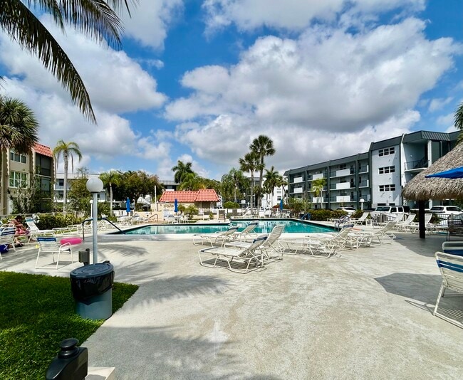 Photo - 777 S Federal Hwy Unit Rp705