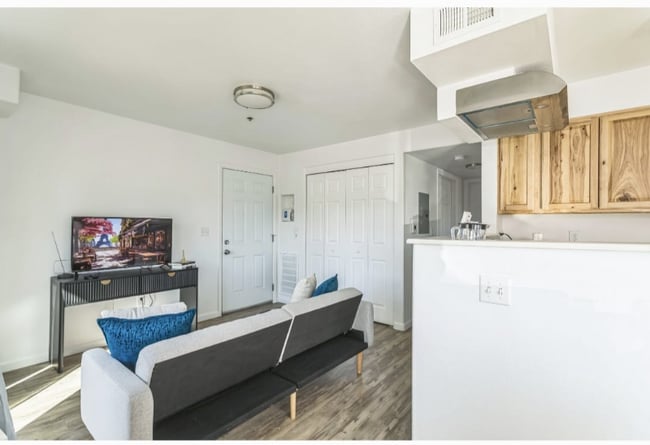 Photo - 10 Gentry Wy Unit 104