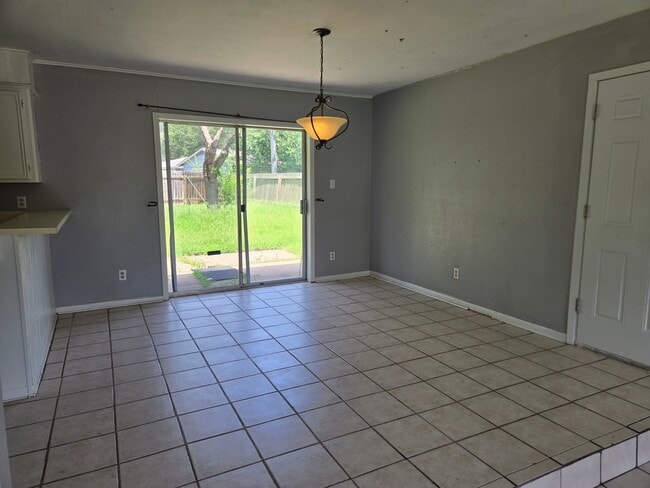 3013 Normand Dr