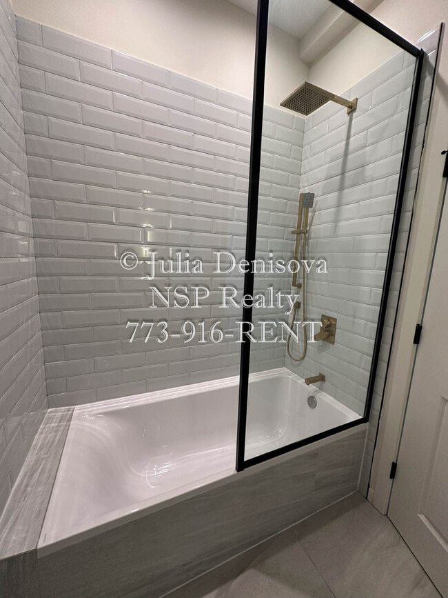 Photo - 3207 N Narragansett Ave