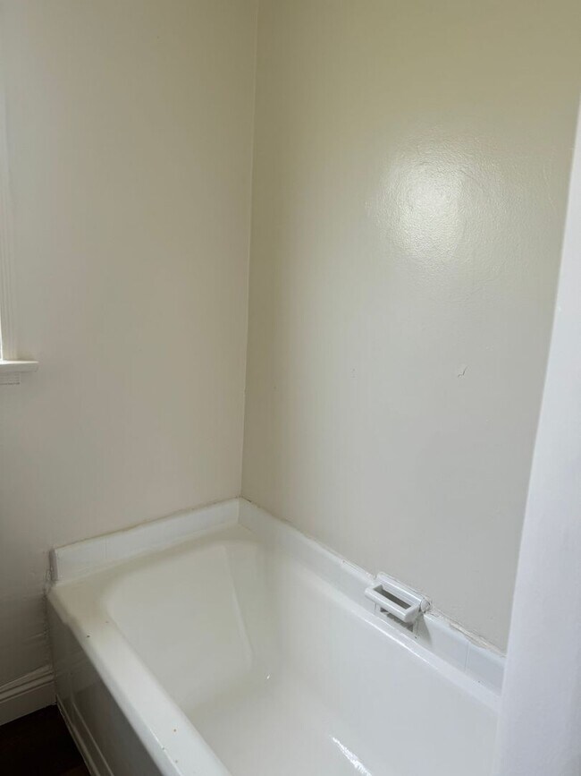 807 W 82nd St Unidad a