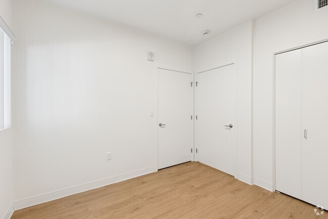 2BR, 1BA - 789-892SF - Primary Bedroom