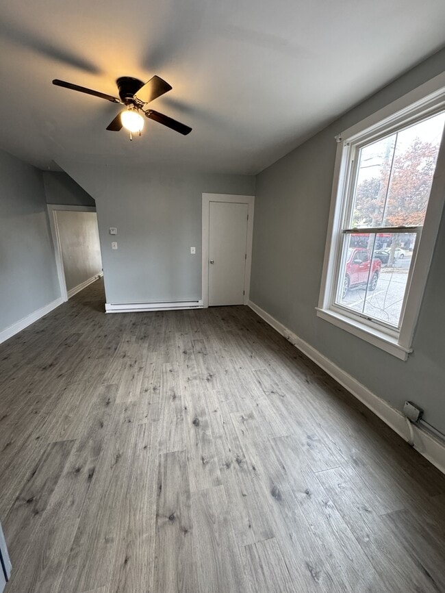 Photo - 82 W Main St