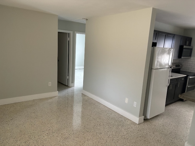 Photo - 761 SW 9th St Unit 5