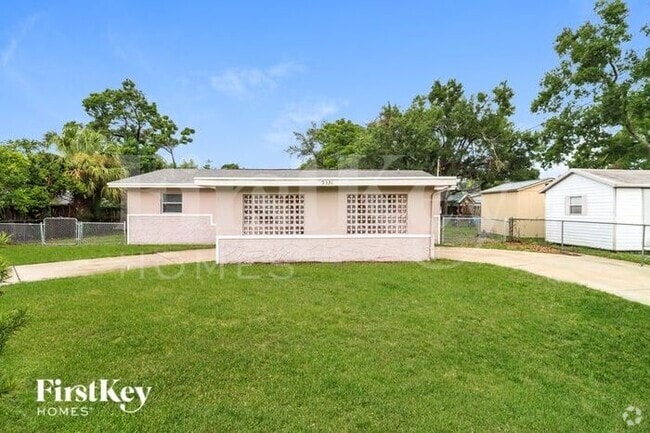 Building Photo - 9331 Forest Hills Dr Rental