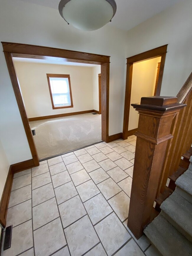 Photo - 3 Bedroom, 1.5 Bath Single Family Home Ava...