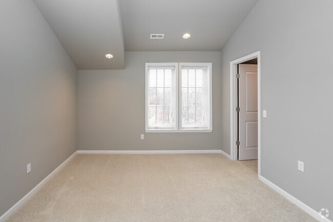 1BR, 1BA - 741SF - Bedroom
