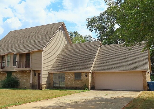 Photo - Remodeled in 2024! Gorgeous 3 Bdrm., 2 Bath Duplex in Whitehouse ISD!