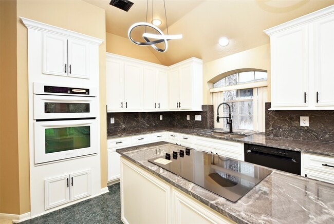 Building Photo - 7602 Melody Cir Rental