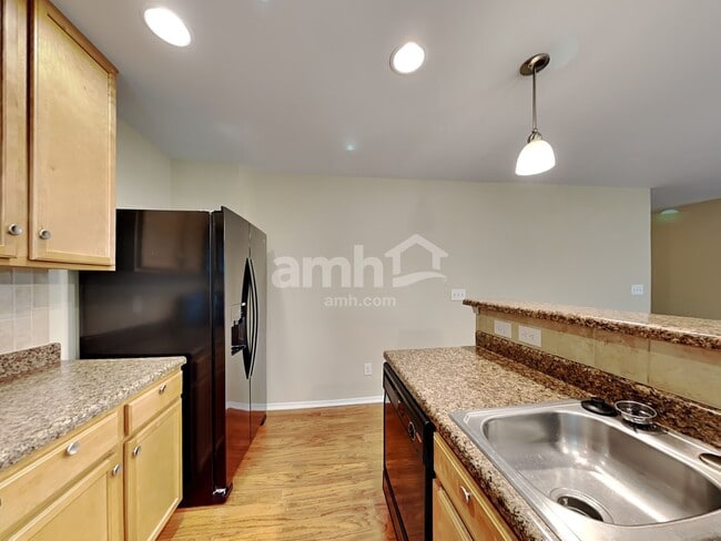 Photo - 252 Rowan Dr