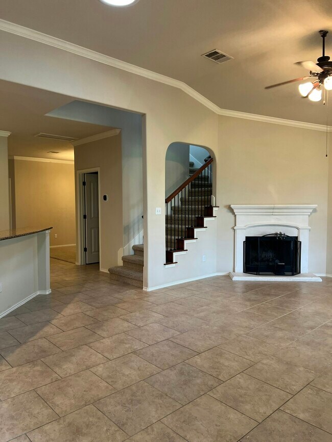 Photo - 1717 Woodvista Pl