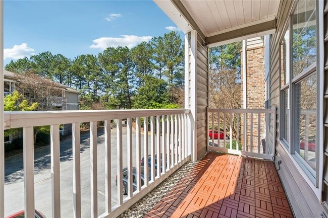 Photo - 2700 Pine Tree Rd NE Unidad 1115
