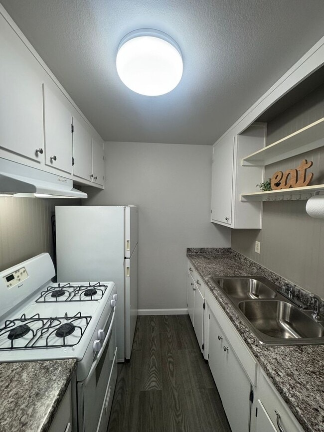 Photo - 2703 Heather Ln