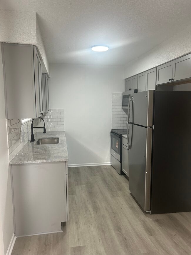 Photo - 3803 NE Colonial Dr