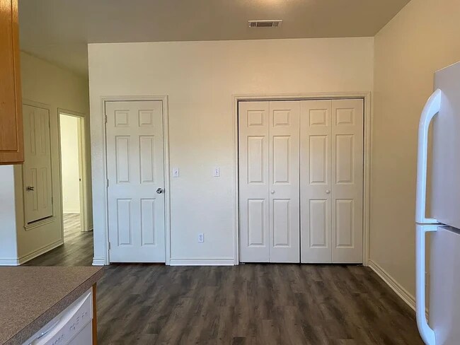 2110 S 5th St Unidad A-SHOWABLE