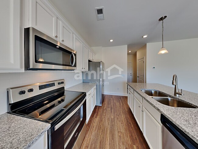 Photo - 3018 Lucky Ln