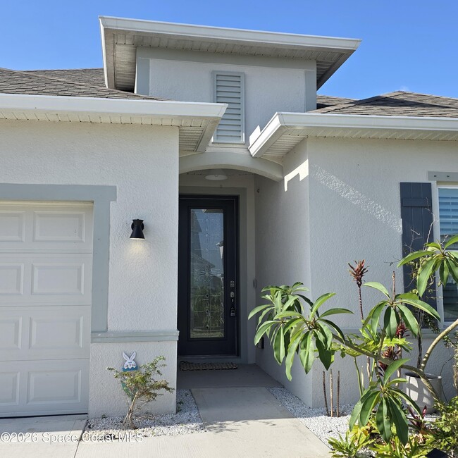 Photo - 2412 Carrick St